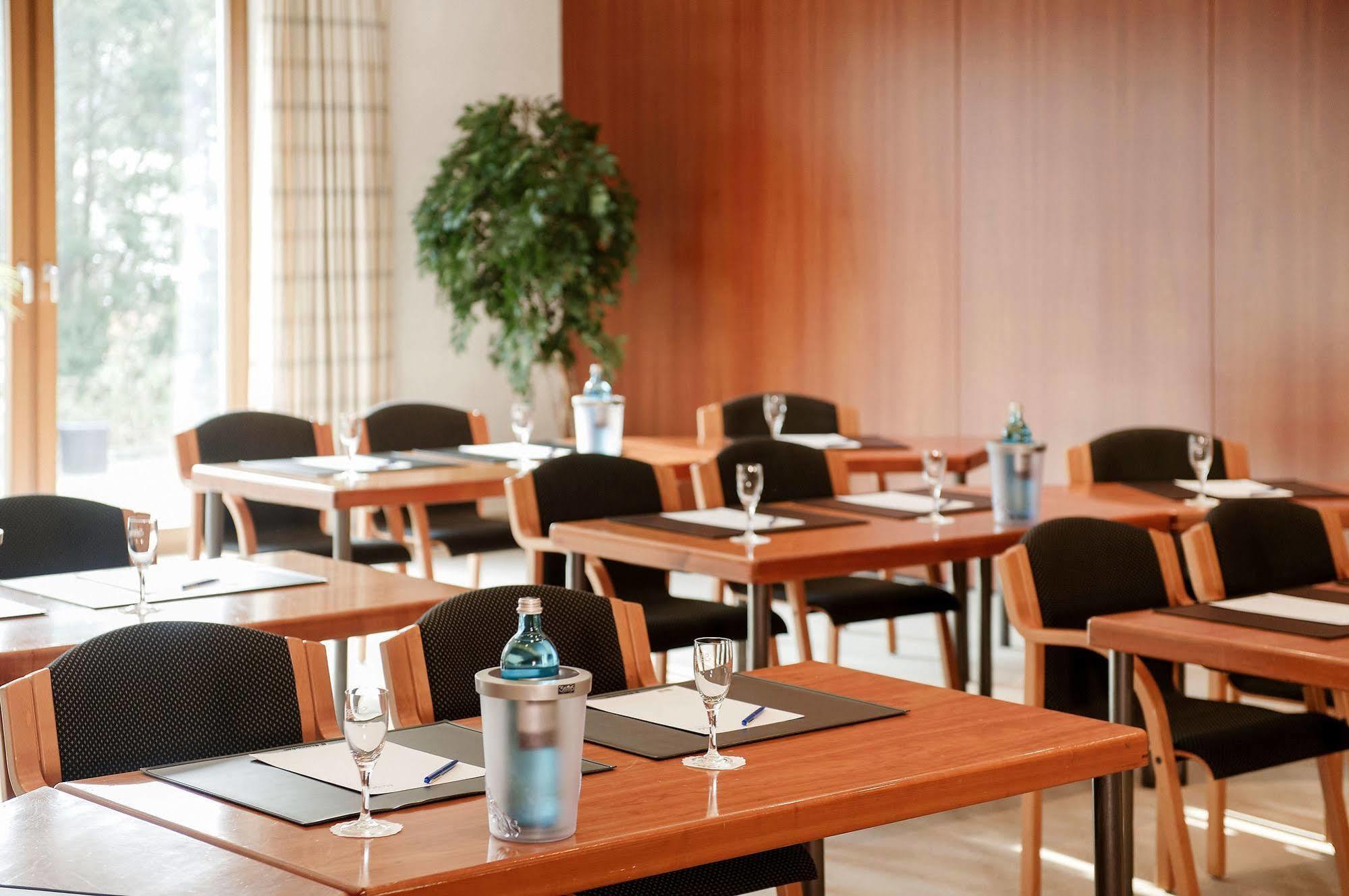 Maifeld Sport- Und Tagungshotel Werl Exterior photo
